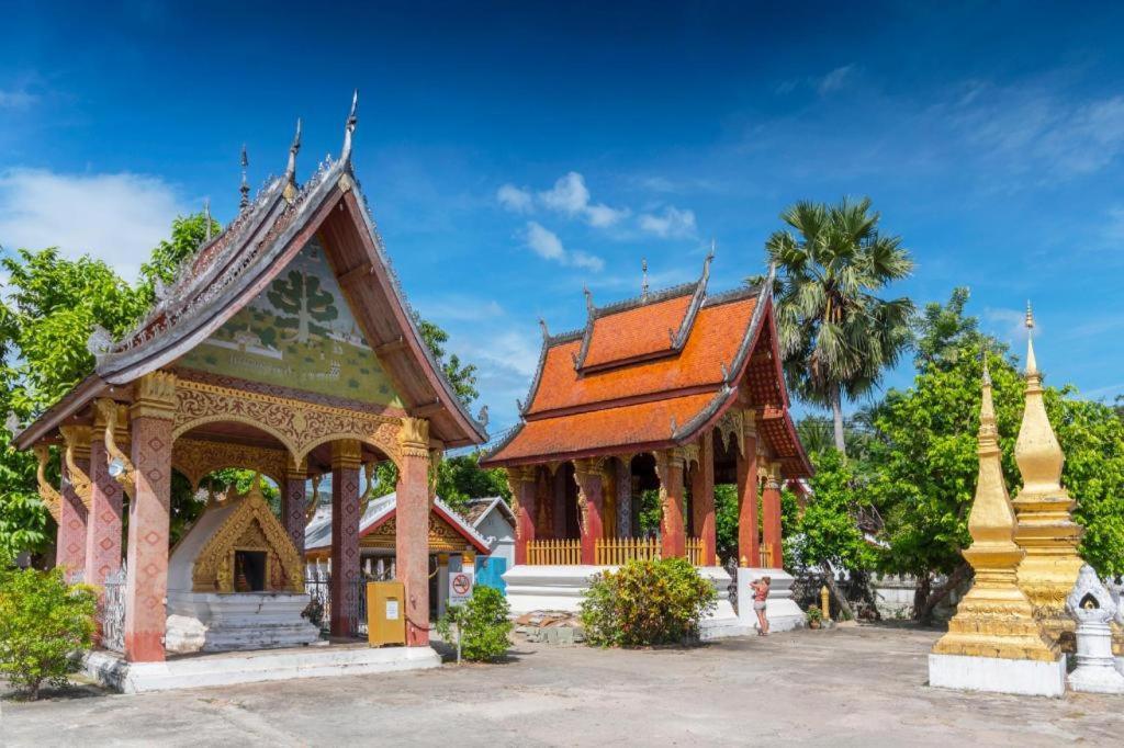 Villa Santi Hotel Luang Prabang Exterior photo