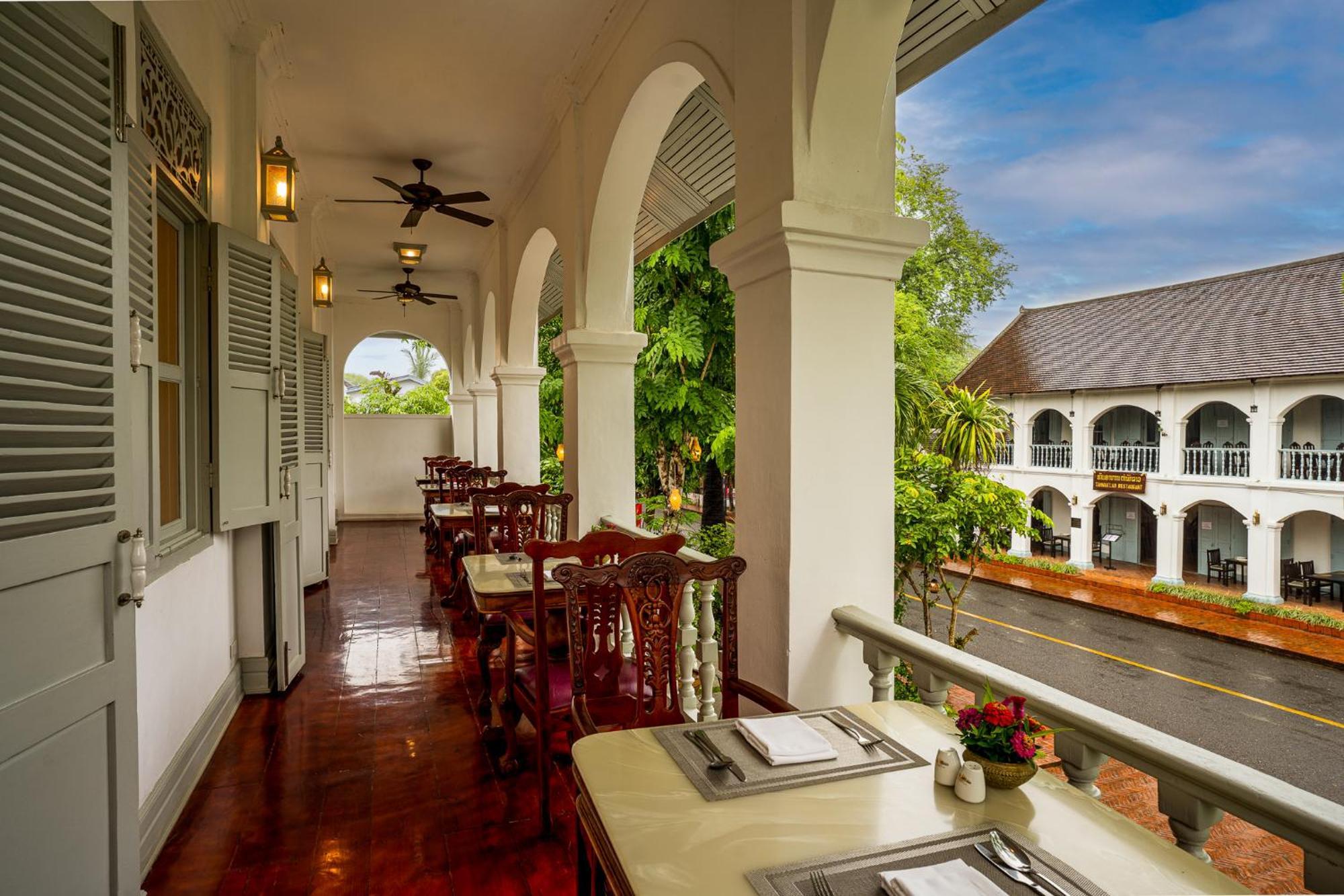 Villa Santi Hotel Luang Prabang Exterior photo